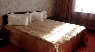 Гостиница Версаль Владивосток Улучшенный двухместный номер с 1 кроватью-6